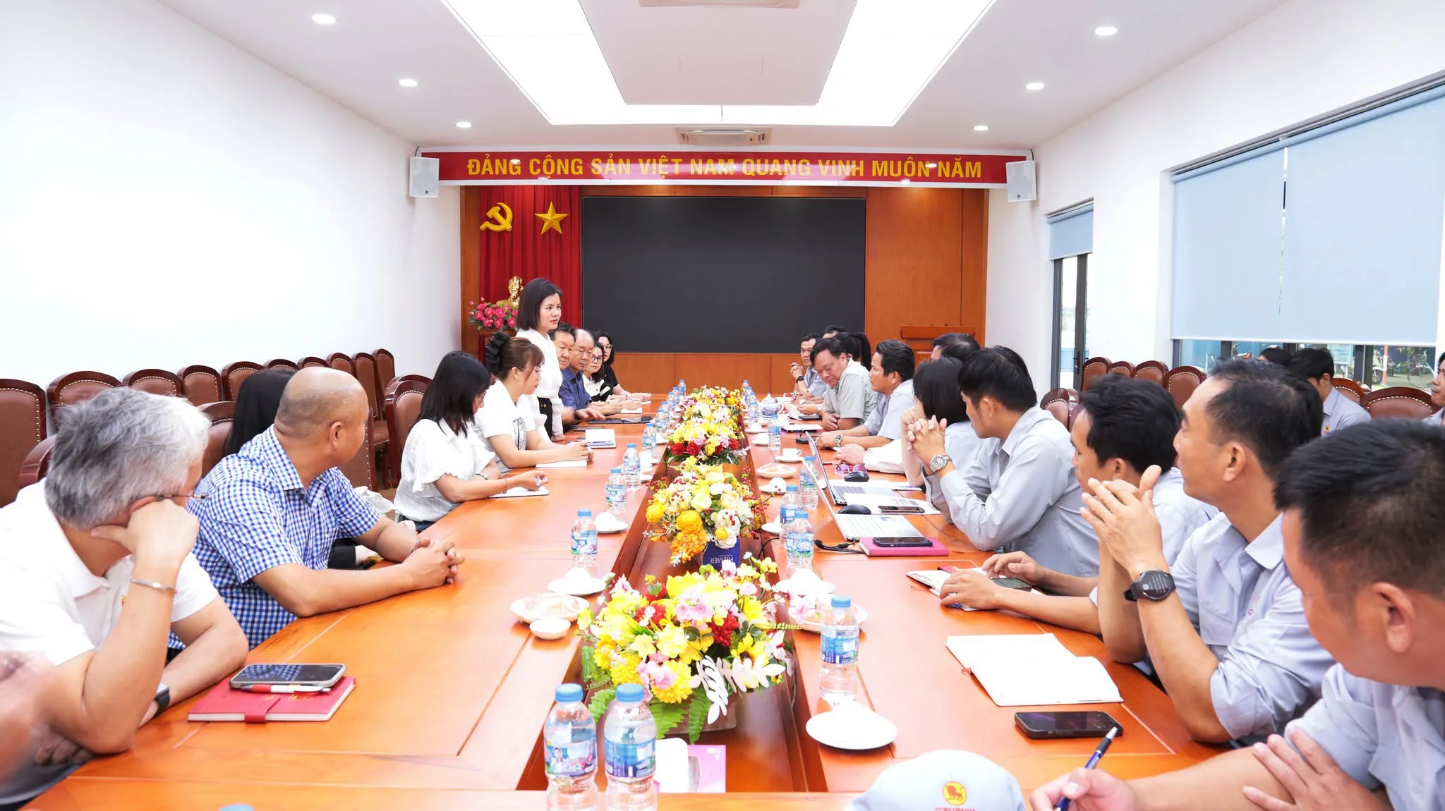 Đoàn lãnh đạo Soosan làm việc tại CASUMINA